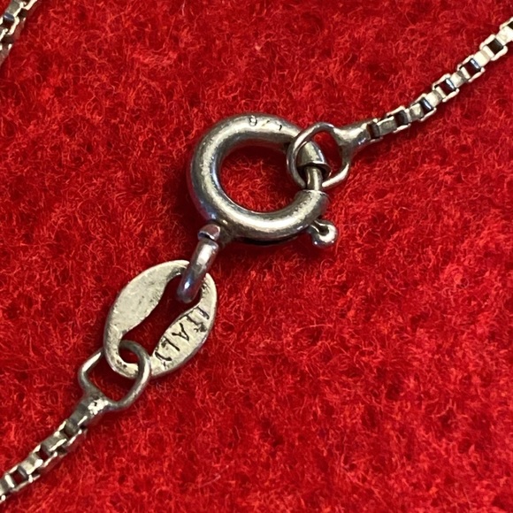 VINTAGE CHERUB GUARDIAN ANGEL W/ AMETHYST CRYSTAL 925 STERLING PENDANT NECKLACE - Picture 5 of 16